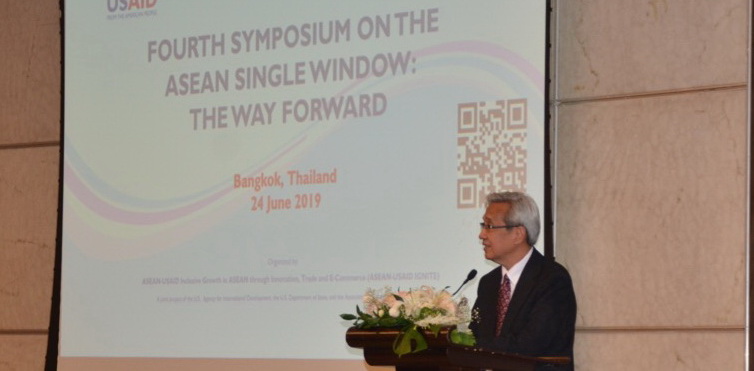 Fourth Symposium on the ASEAN Single Window: The Way Forward Fourth Symposium on the ASEAN Single Window: The Way Forward